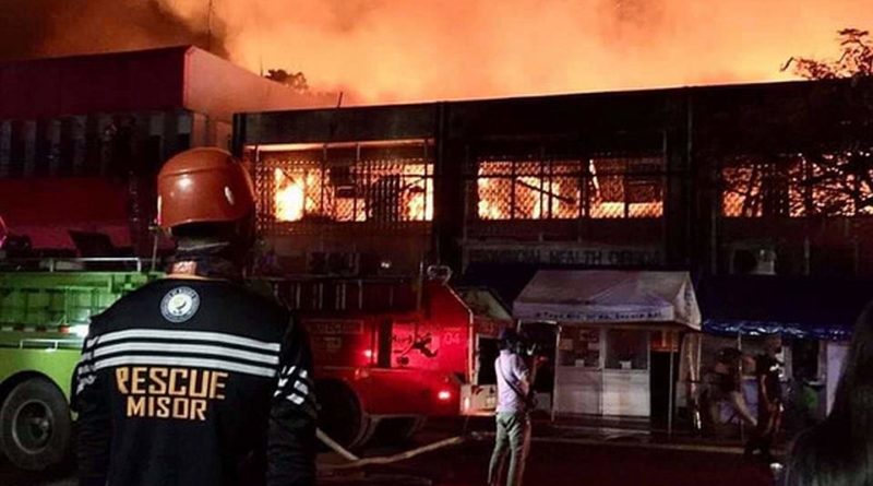 PHILIPPINEN MAGAZIN - NACHRICHTEN - Feuer zerstört Gesundheitsamt der Provinz Misamis Oriental in Cagayan de Oro