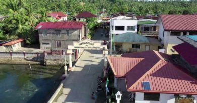 PHILIPPINEN MAGAZIN - VIDEOSAMMLUNG - Das Dorf Loreto auf Dinagat