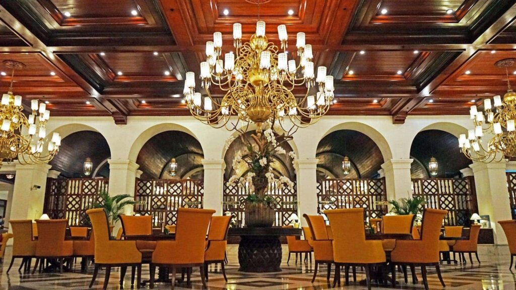 PHILIPPINEN MAGAZIN - TAGESTHEMA - Das Manila Hotel ist das erste klimatisierte Gebäude des Landes