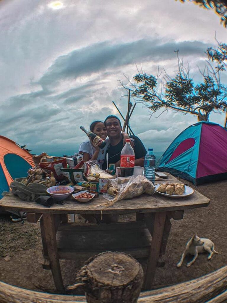 PHILIPPINEN MAGAZIN - TAGESTHEMA - Bezaubernder Campingplatz auf dem Gipfel des Kiliog