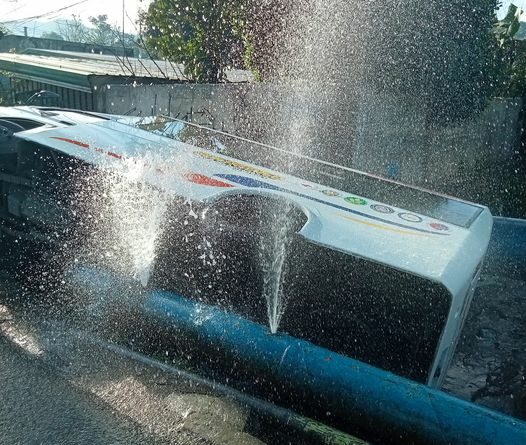 PHILIPPINEN MAGAZIN - NACHRICHTEN - - LOKALES: Neuartiger Jeepney stürzt in Barangay Gusa von Brücke