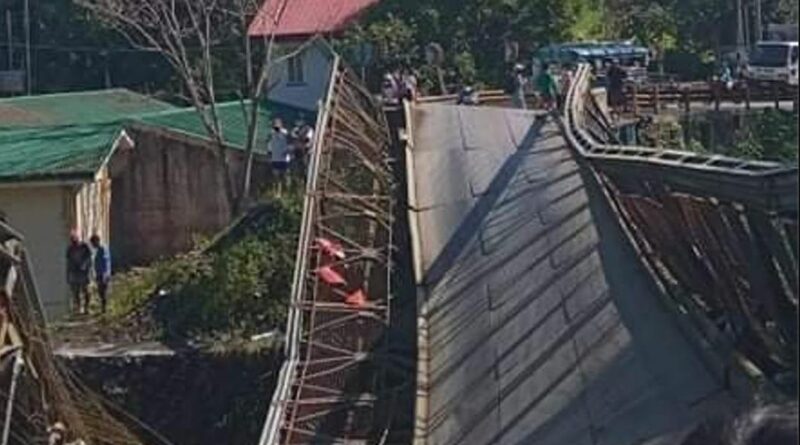PHILIPPINEN MAGAZIN - NACHRICHTEN - 4 Verletzte nach Brückeneinsturz in Laguna: 12-Rad-Lkw stürzt in Fluss
