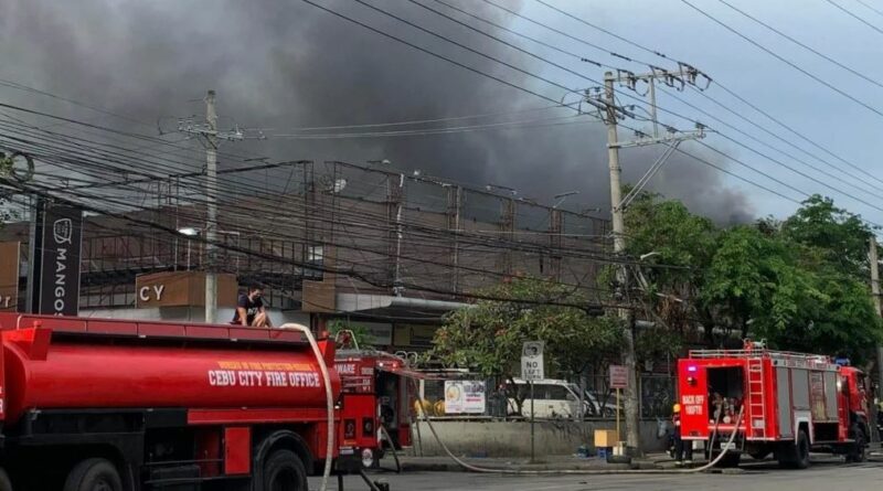 PHILIPPINEN MAGAZIN - NACHRICHTEN - Feuer im Einkaufszentrum von Cebu City