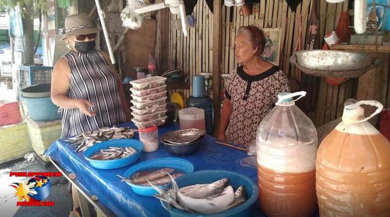 PHILIPPINEN MAGAZIN - FOTO DES TAGES - Fischkauf auf der Straße Foto von Sir Dieter Sokoll, KOR