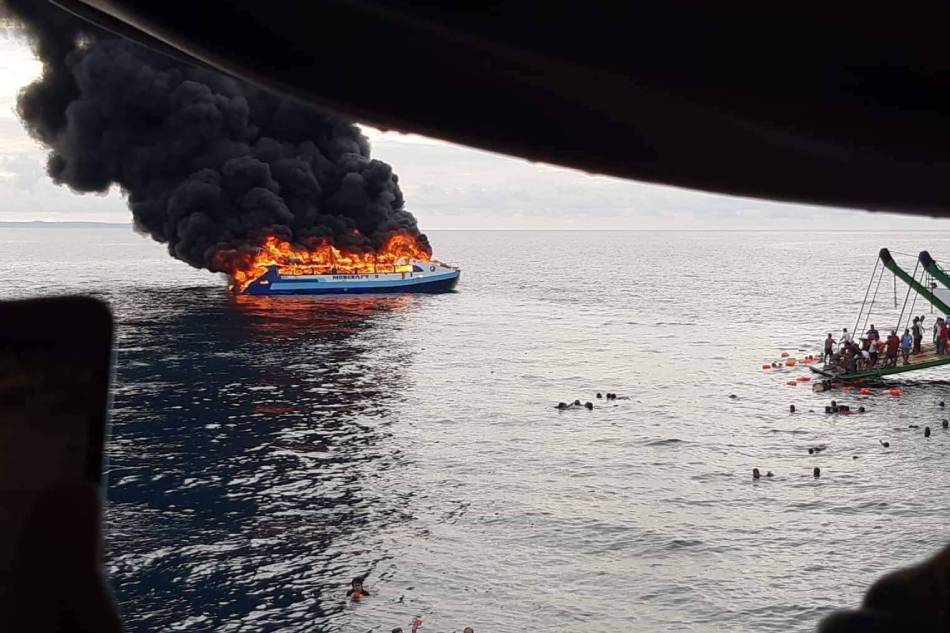 PHILIPPINEN MAGAZIN - NACHRICHTEN - Mindestens sieben Tote bei Brand eines Passagierschiffs vor der Küste von Quezon