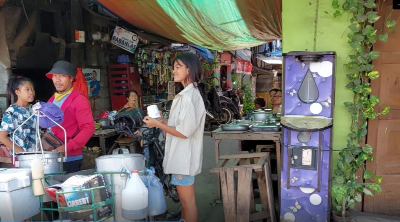 PHILIPPINEN MAGAZIN - FOTO DES TAGES - Der Taho-Verkäufer ist da