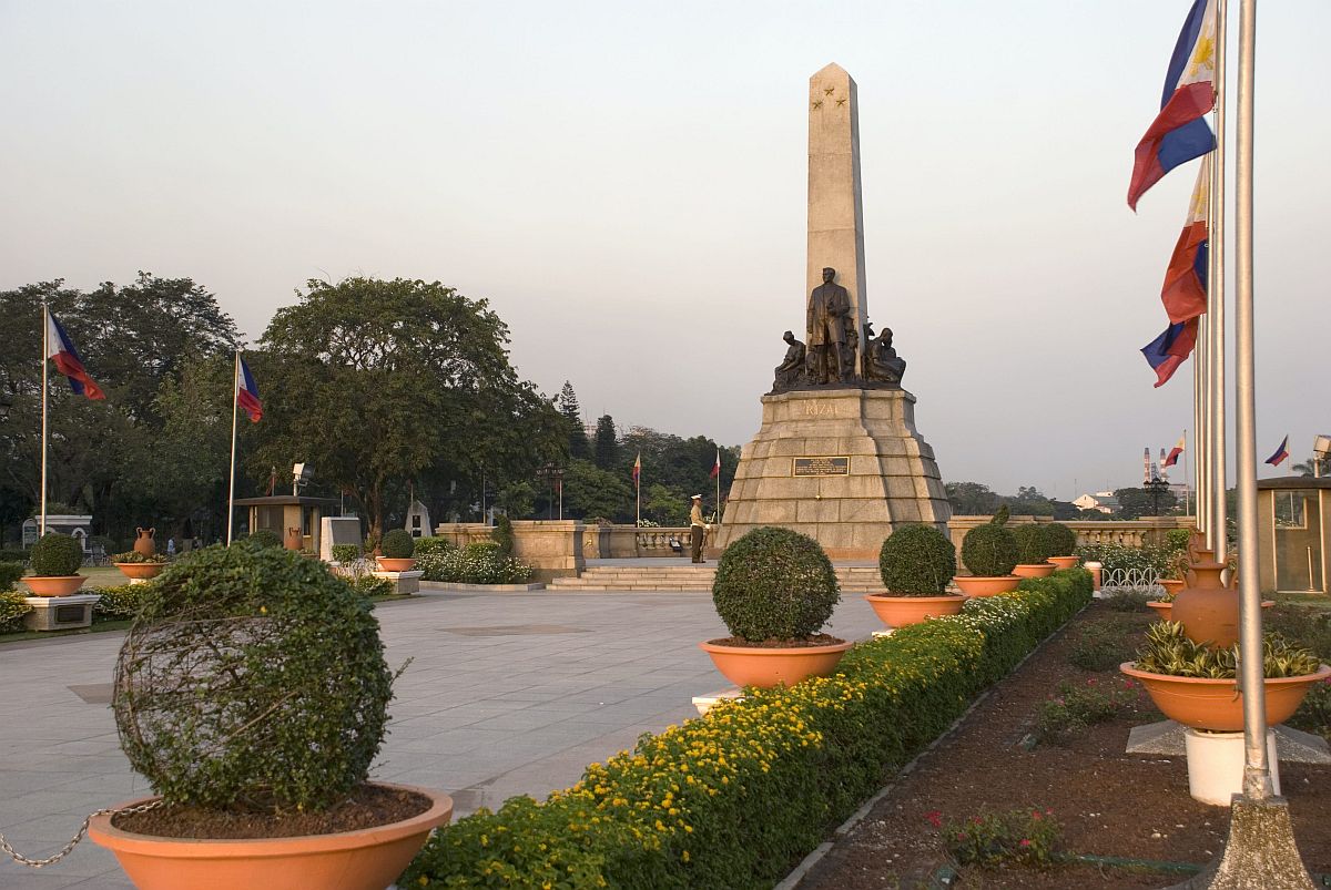 PHILIPPINEN MAGAZIN - TAGESTHEMA - DIENSTAGSTHEMA: REISEZIELE in LUZON - Rizal Park in Manila