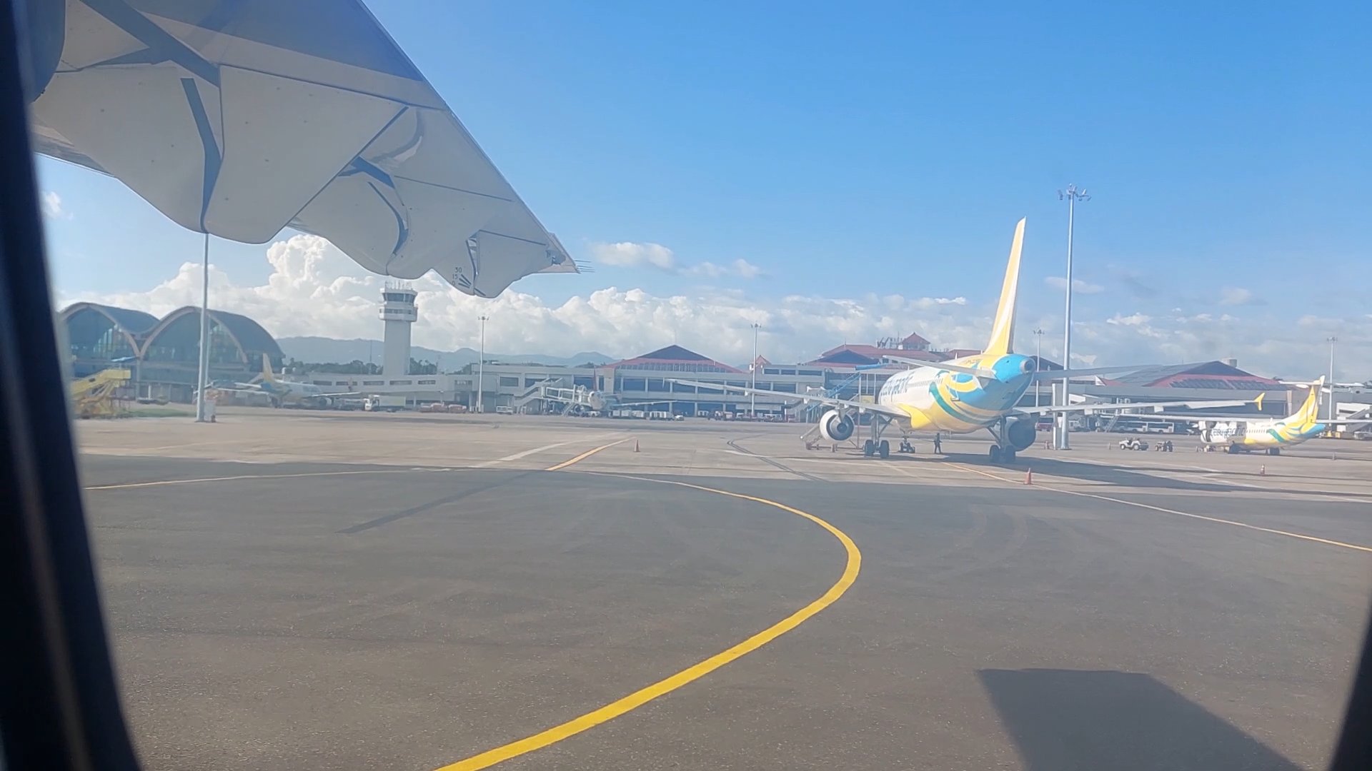 PHILIPPINEN MAGAZIN - FOTOSERIE - Inlandflug von Cagayan de Oro nach Dumaguete über Cebu