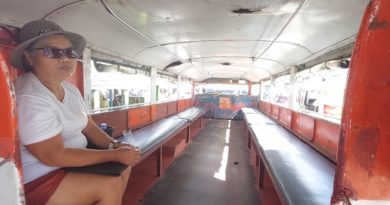 Warten auf die Abfahrt eines Überland-Jeepneys