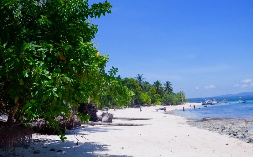 PHILIPPINEN MAGAZIN - DONNERSTAGSTHEMA - Cabgan Island in Barobo