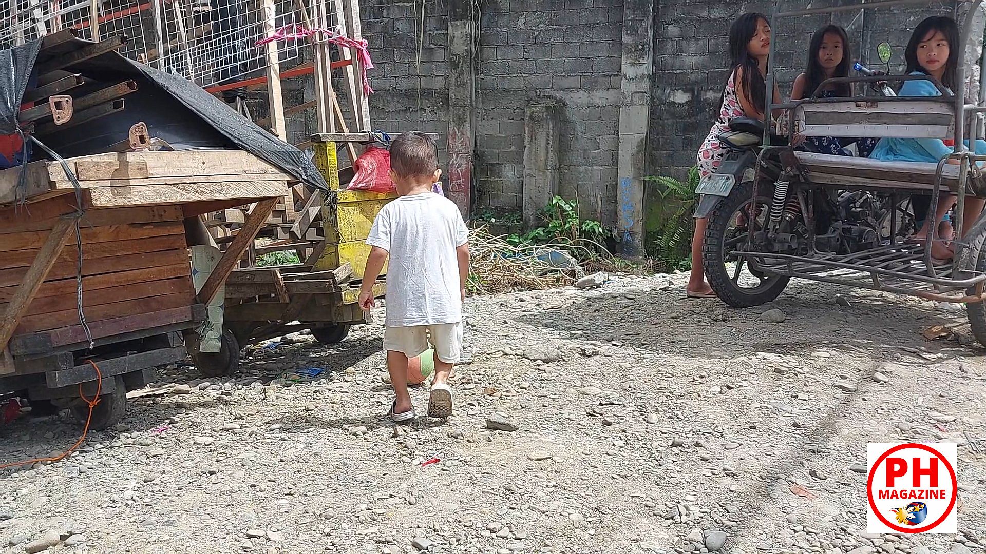 PHILIPPINEN MAGAZIN - FOTOSERIE - Kinder im Alltag