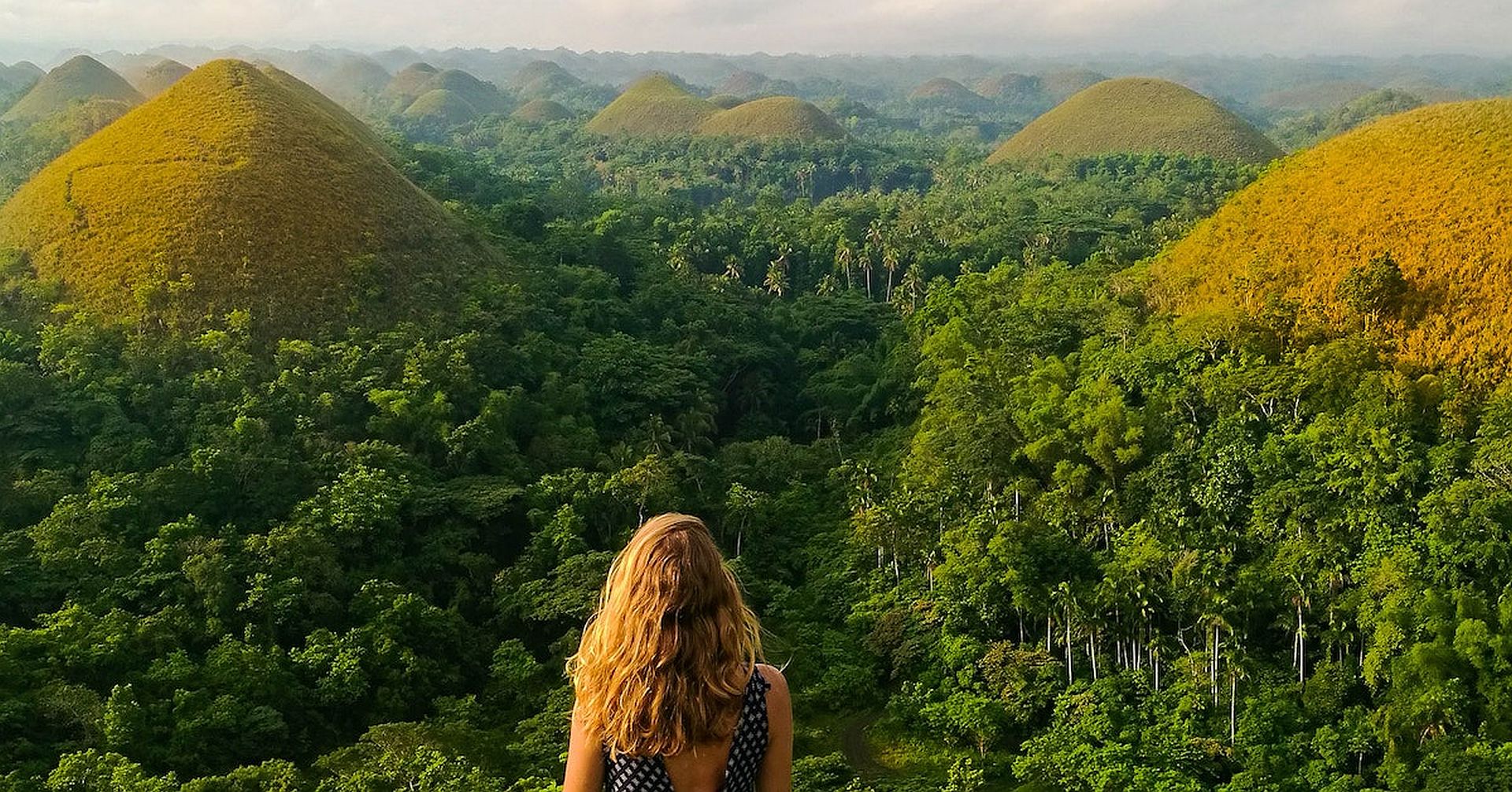 MAGAZIN - TAGESTHEMA - MONTAGSTHEMA - Touristenziele in den Visayas: Chocolate Hills in Bohol
