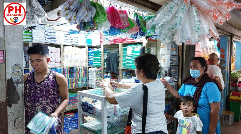 PHILIPPINEN MAGAZIN - FOTO DES TAGES: Laden für 'Plastics'