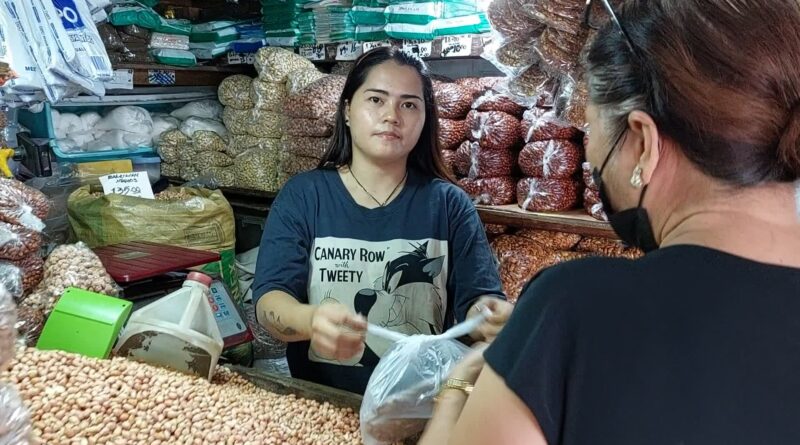 PHILIPPINEN MAGAZIN - BLOG - Von großen und kleinen Nüssen: Ein kulinarisches Abenteuer auf dem Markt von Dumaguete