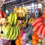 FOTO: Leckere Bananensorten am Obststand